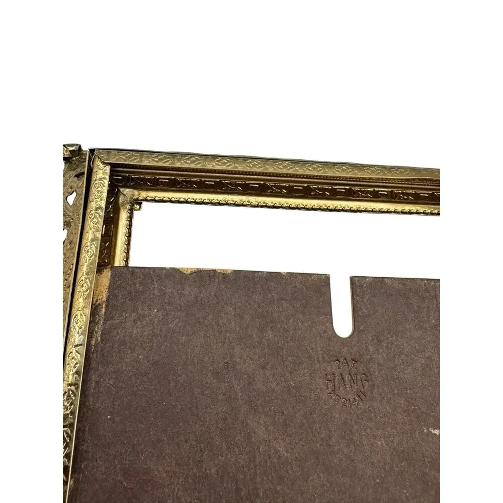 Unbranded vintage gold